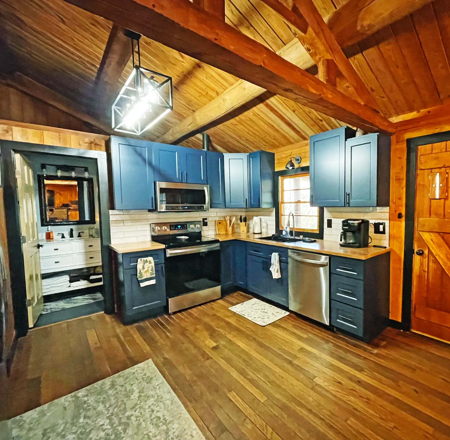 Creekside Cabin Rentals in Maggie Valley, NC